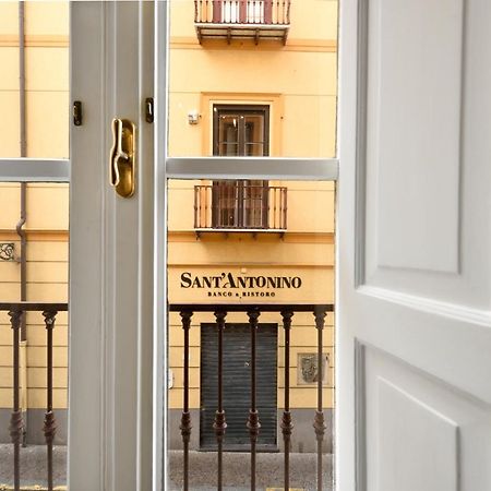 Appartamento La Casa Di Vittoria Sorrento Esterno foto
